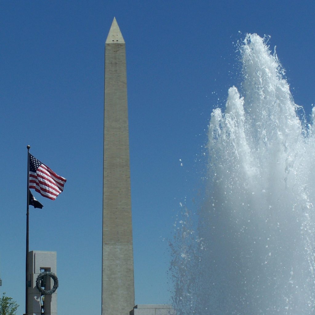 Washington Monument and WWII wwii-1298547_1920